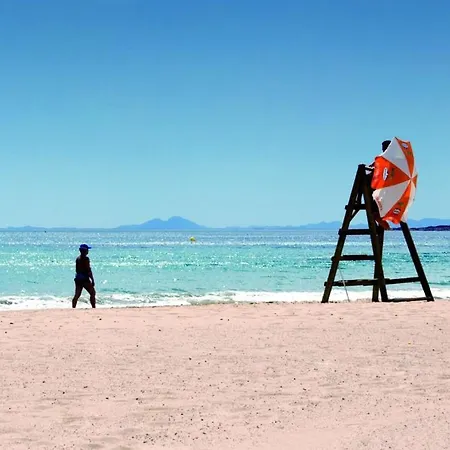 アパート Homely Islandia